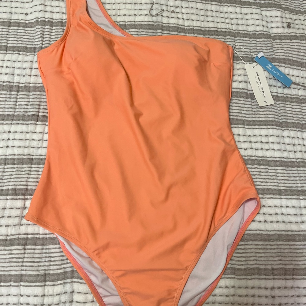 Cupshe One-Shoulder Swimsuit in Orange and White